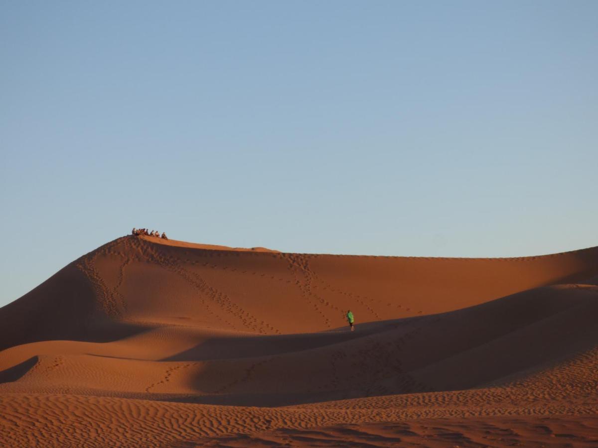 Bivouac Les Nomades Foum Zguid Exterior foto